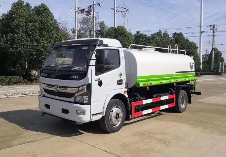 东风多利卡洒水车